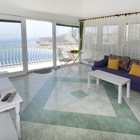 Almissa Apartment โอมิช ภายนอก รูปภาพ
