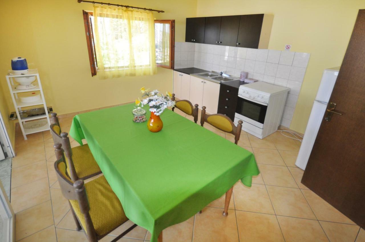 Almissa Apartment โอมิช ภายนอก รูปภาพ